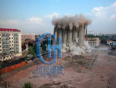 2001年哈尔滨面粉厂（粮仓高55米）